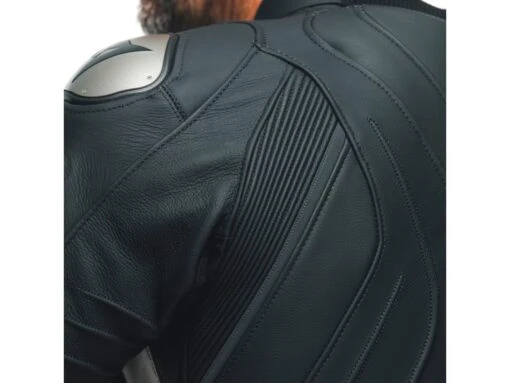 Dainese Avro 4 Lederkombi 2 Teiler, Schwarz-weiss -Motorradzubehör Geschäft 33393d42 baaa 4466 a8f5 05dead920edb 1903