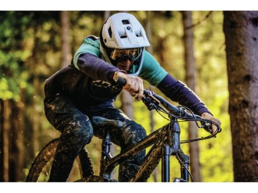 Abus Airdrop MIPS Fahrrad Helm Concrete Grey -Motorradzubehör Geschäft 66022 airdrop polar white img 5064 abus star0nphoto sk 3 5192